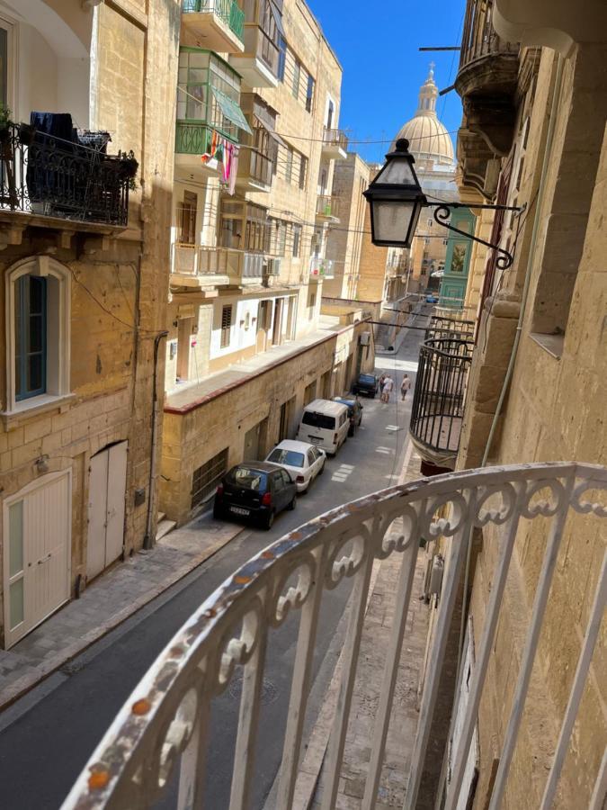 Traditional Townhouse In The Hearth Of Valletta Villa Exterior foto